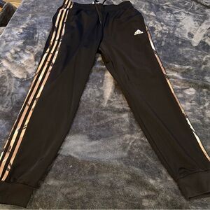 Adidas Essentials Camo 3-Stripes Warm-Up Tricot Joggers size M